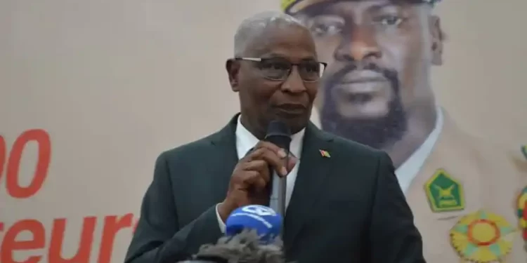 Bah Oury : « 2 200 écoles primaires seront dotées de supports numériques »