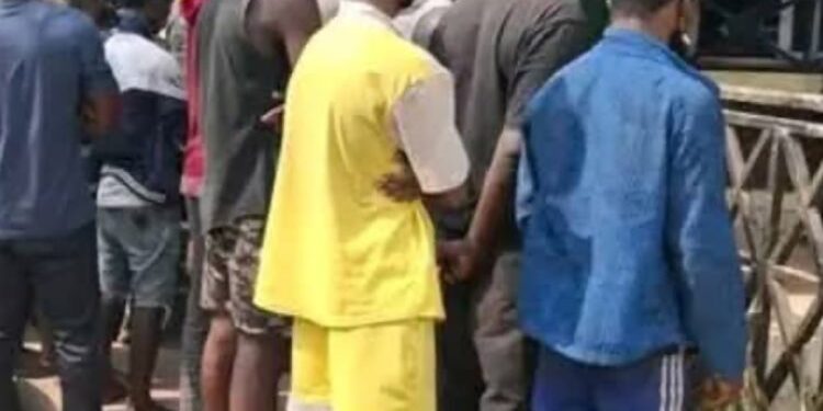 Coyah: Une trentaine de personnes suspectées du banditisme arrêtées.