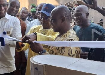 Lola : la première radio rurale de la préfecture, lancée par le Ministre de l’Information et de la Communication