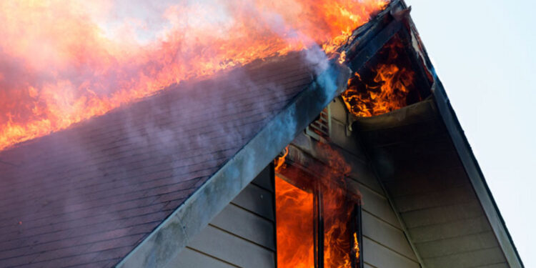 Yattaya : le contenu d’un duplex consumé par le feu à Foulamadina