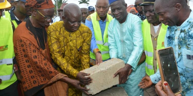 N’Zérékoré : démarrage de la construction du siège régional de la HAC dans une grande ferveur
