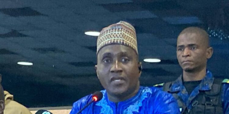 Affaire Air Guinée : le procureur Aly Touré évoque la possibilité d&rsquo;un mandat d&rsquo;arrêt contre Cellou Dalein Diallo