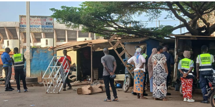 Kiroty marché : l&rsquo;opération de déguerpissement se poursuit, plusieurs kiosques démantelés