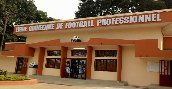 Ligue 1 et 2 de football : des compétitions sans ambulances médicalisées