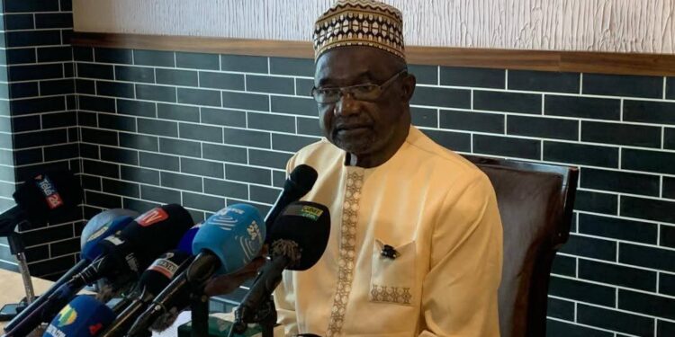 Condamnation de l&rsquo;ancien premier ministre Kassory Fofana : ses avocats dénoncent des irrégularités dans la procédure judiciaire