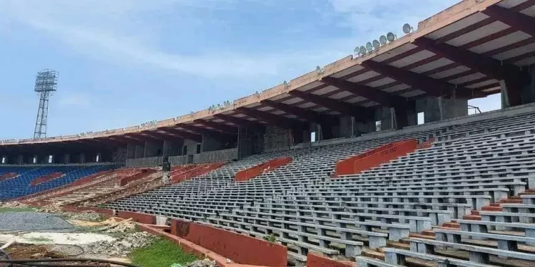 Football : le premier ministre trouve inadmissible « que nous soyons obligés de jouer des matchs à l&rsquo;étranger »