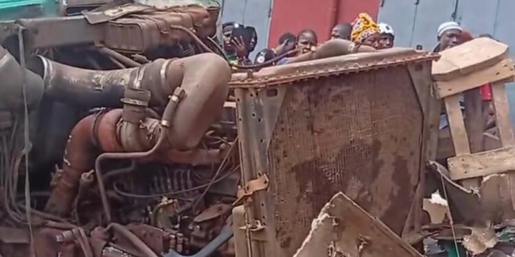 Lambanyi : collision entre un camion et plusieurs voitures à Yattaya-Fossidet