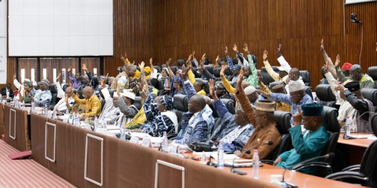 Journée historique au CNT : les Conseillers nationaux adoptent à l’unanimité le projet de nouvelle Constitution