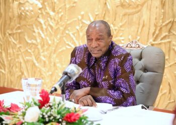 Alpha Condé accuse la junte de manœuvres machiavéliques et appelle à l&rsquo;unité face aux attaques politiques