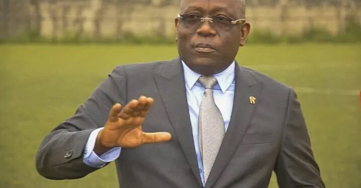 La question du jour: En avouant être « comme un lion qui avance seul », alors que sa gestion solitaire divise la Feguifoot, Bouba Sampil mérite-t-il encore son poste?