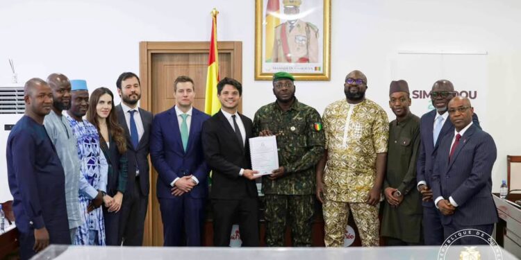 Route Dabola-Faranah: signature d’un contrat de construction à plus de 200 millions de dollars