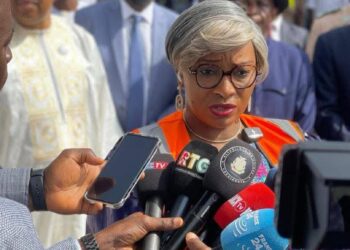 Guinée : le premier ministre réceptionne un premier lot de kits électoraux