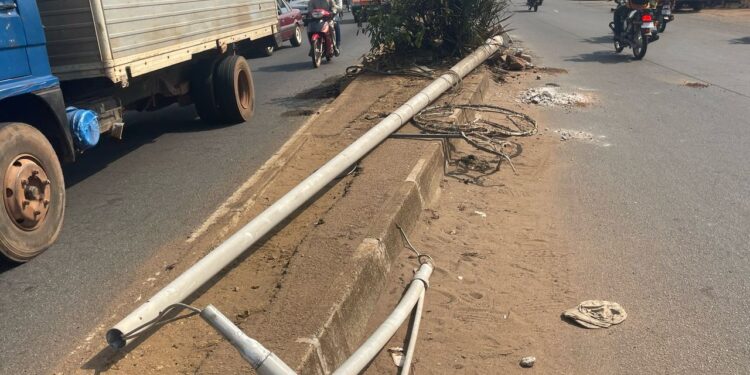 Eclairage public : ces destructions de lampadaires qui créent des poches d&rsquo;obscurité sur l&rsquo;autoroute