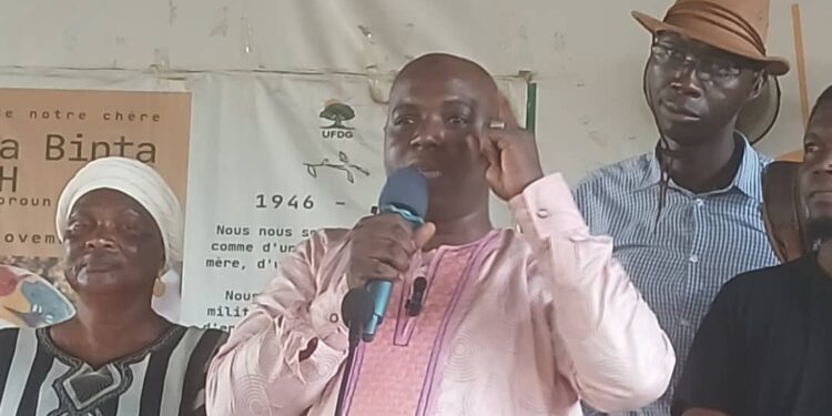 Départs en série à l’UFDG : « le parti tient grâce à la base », assure Souleymane Souza Konaté