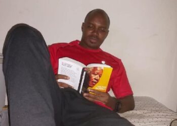 Littérature : Ibrahima Diallo publie un extrait de son livre intitulé « la peur de la prison: un frein à l’engagement citoyen sans conviction solide »