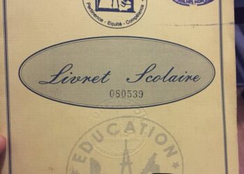 Livret scolaire : quelle place encore pour ce précieux outil dans nos écoles ?