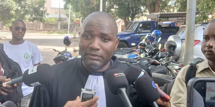 Procès en appel d’Aliou Bah : la défense dénonce une réquisition « tirée par les cheveux »