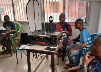 La question du jour : Les difficultés liées aux opérations de recensement électoral biométrique, lancées le 15 avril, devraient-elles entraîner, à votre avis, leur suspension momentanée ou leur prolongation de plusieurs semaines?