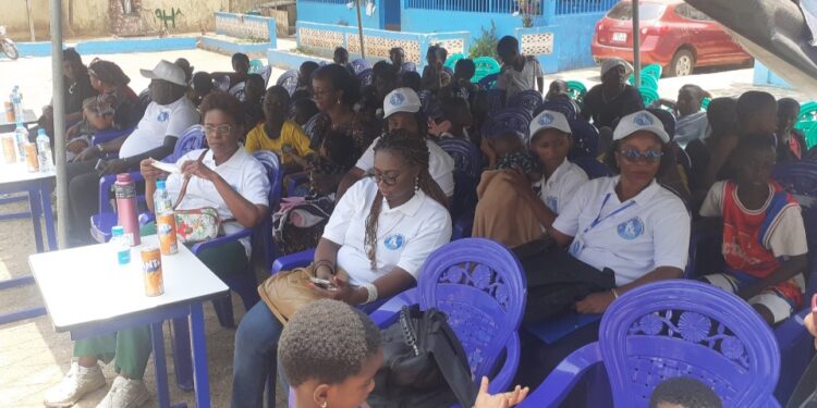 L’ONG Sel et Lumière vole au secours de l’orphelinat Regina avec un important don humanitaire