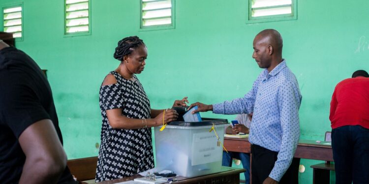 Election présidentielle au Gabon : 850 mille électeurs pour départager 8 candidats