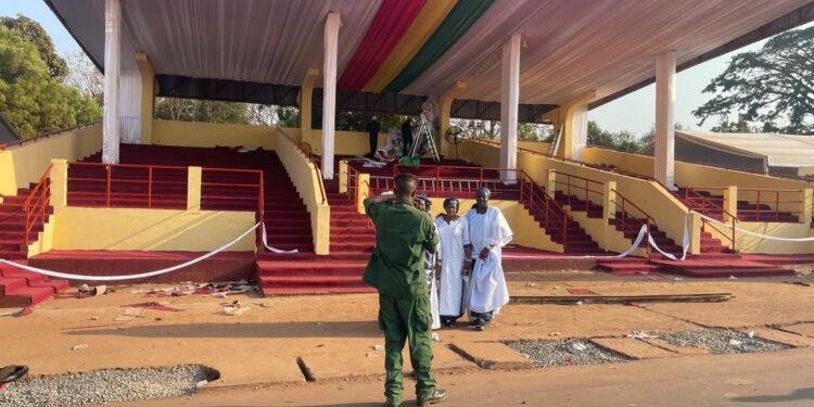 Boké : la ville parée pour la marche blanche et le lancement des travaux de bitumage de la route Boké-Gaoual