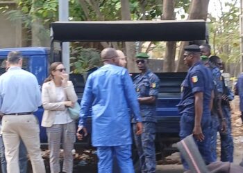 Procès d’Aliou Bah : des diplomates refoulés à l’entrée de la Cour d’appel de Conakry