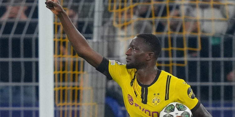 La question du jour : Peut-on avoir un buteur comme Serhou Guirassy, et le priver du droit de jouer devant son public à Conakry, et subséquemment, condamner son pays à ne pas participer à la prochaine CAN?