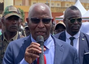 Fête du travail : le premier ministre promet « En 2025 et 2026, nous allons approfondir le dialogue social »