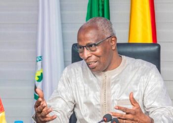 Recensement biométrique : « chaque citoyen enrôlé, c’est une Guinée plus juste », déclare le premier ministre Amadou Oury Bah