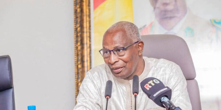 Recensement biométrique : « chaque citoyen enrôlé, c’est une Guinée plus juste », déclare le premier ministre Amadou Oury Bah