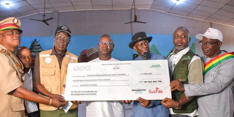 Siguiri : Plus de 100 milliards GNF remis aux communautés locales par le FODEL