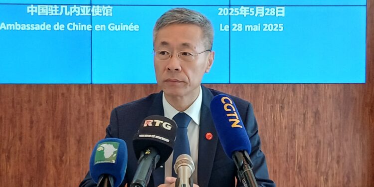 Fin de mission pour l’ambassadeur de Chine en Guinée : S.E Huang Wei quitte Conakry après 7 ans