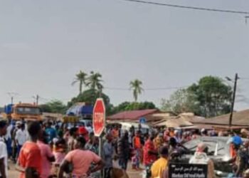 Coyah : les habitants de Mangata dans la rue pour réclamer le retour de l’électricité