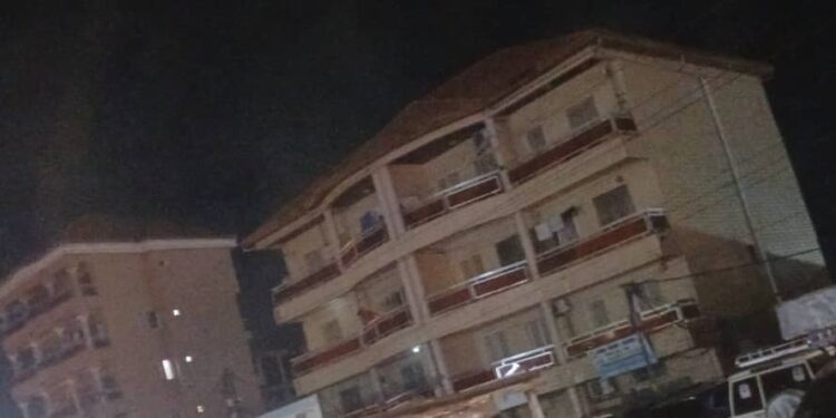 Coupures récurrentes d’électricité à Conakry : les populations broient du noir