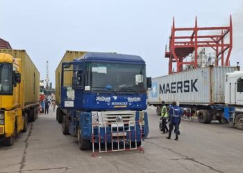 Sécurité routière au Port : 4 camions mis hors d’état de circulation par la Police pour non-conformité des dispositifs de sûreté