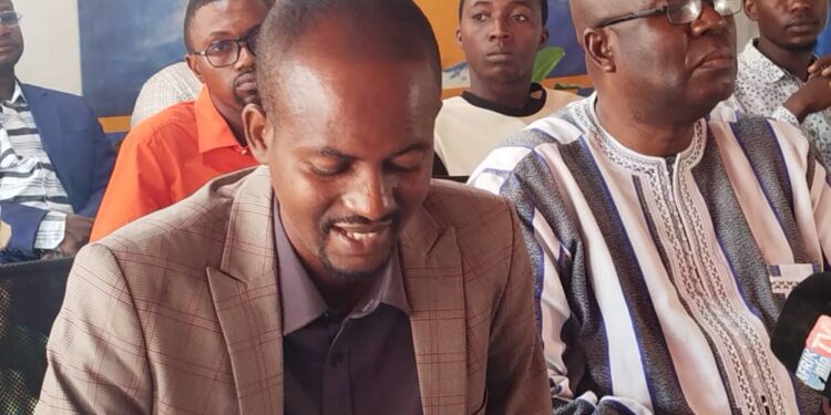 Politique : Dr Faya Millimouno s&rsquo;interroge sur l&rsquo;utilité d&rsquo;enrôler des enfants de 10 ans dans le fichier électoral