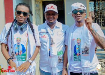 Musique : le Ministre Moussa Moise Sylla réconcilie King Salaman et Marcus du groupe Banlieuz’Art