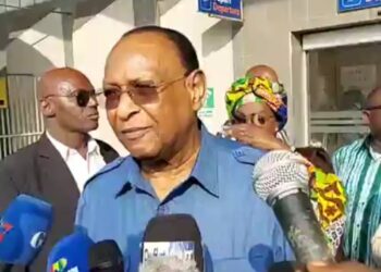 Guinée : Lansana Kouyaté regagne Conakry après plusieurs mois d’absence