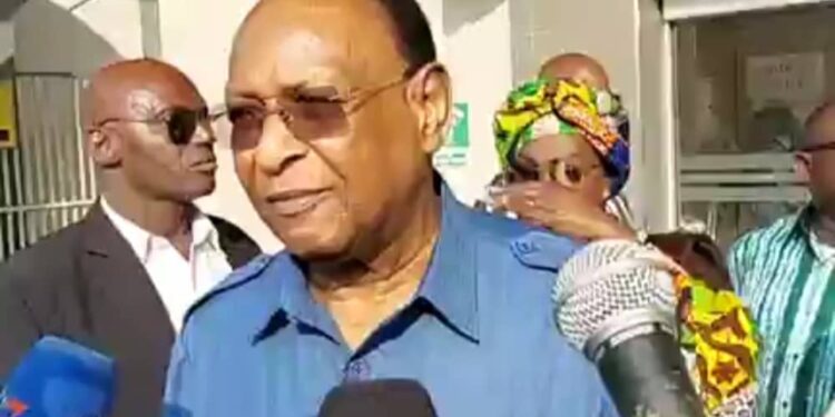 Guinée : Lansana Kouyaté regagne Conakry après plusieurs mois d’absence