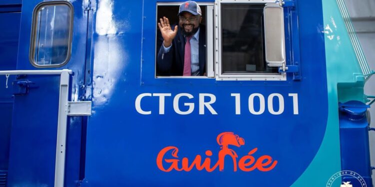 Operationnalisation de la compagnie du Transguinéen : les premières locomotives présentées aux autorités guinéennes