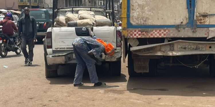 Crise du ciment à Conakry : les chantiers paralysés, les citoyens inquiets