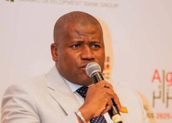 Depuis l’Algérie, Ismaël Nabé annonce plus de 300 millions de dollars pour la Guinée et rassure sur les indicateurs économiques