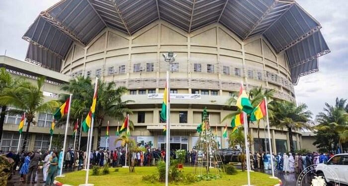 Mines : l&rsquo;Etat gèle les comptes bancaires des sociétés dont les permis ont été retirés