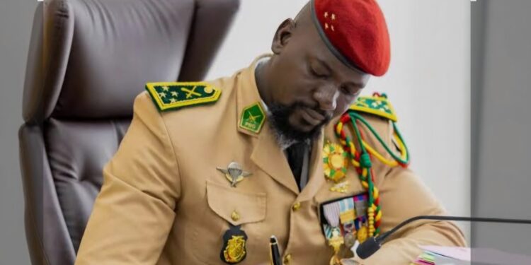 Remaniement à la Présidence : le Général Mamady Doumbouya écarte le médecin-chef de la Présidence