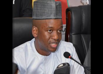 TP : le ministère des infrastructures annonce le démarrage des travaux d’entretien de l’axe routier Lansanaya barrage – Km36