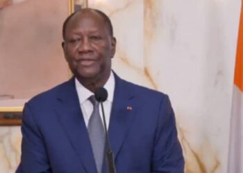 Le général Doumbouya à Abidjan : « Je veux apprendre de l’expérience inestimable du président Ouattara»