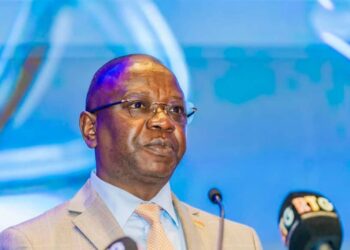 Table ronde sur les hydrocarbures : « ensemble, nous pouvons bâtir un secteur des hydrocarbures dynamique », annonce le ministre Bouna Sylla