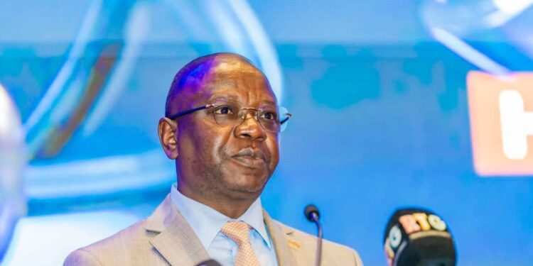 Table ronde sur les hydrocarbures : « ensemble, nous pouvons bâtir un secteur des hydrocarbures dynamique », annonce le ministre Bouna Sylla