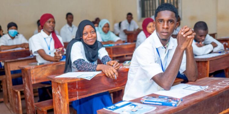 BAC 2025 à Kindia : 15.052 Élèves, dont près de 6.500 Filles, affrontent les épreuves