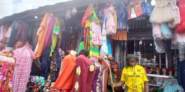Tabaski 2025 : Conakry étouffe sous la flambée des prix du prêt-à-porter